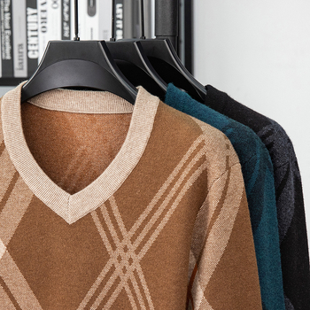 Мъжки пуловер от смесена вълна, свободен силует, V-образно деколте, дебел плет, ръбести кантове