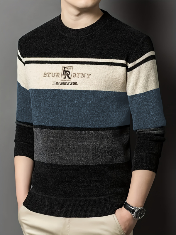 Férfi kötött felső csíkos színblokkokkal – jacquard kötés, kerek nyak, bő szabás, poliészter 100%
