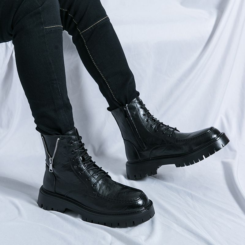 Férfiaknak készült valódi bőrből készült bakancs, magas szárú, brit stílus, vastag talp, magasság növelő, téli, középmagas szár