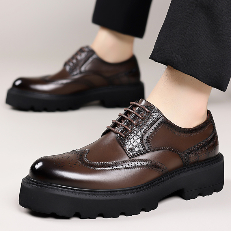 Ανδρικά Δερμάτινα Παπούτσια Brogue με Σκαλιστό Σχέδιο, Αιχμηρός Δάκτυλος, Σόλα EVA, Μπροστινό Δέσιμο με Κορδόνια, Μέσο Ύψος Τακουνιού 3-5 cm