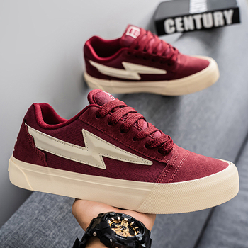 Ανδρικά Παπούτσια Skateboard – στρογγυλός нос, άνω μέρος από μικτά υλικά, καουτσούκ σόλα, κορδόνια, αυξημένη σόλα