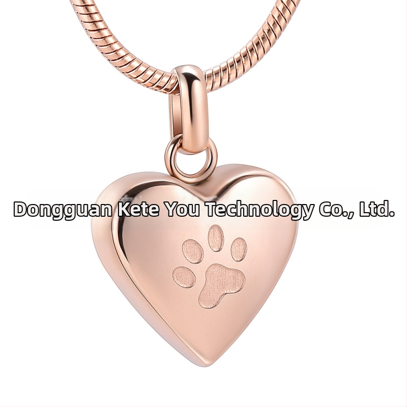 Κολιέ από ανοξείδωτο ατσάλι, σχέδιο καρδιάς, ηλεκτροπλατίωση, Αριθμός παραγωγής 94665, σειριακός αριθμός 84584