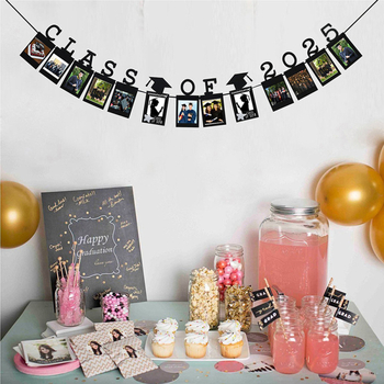 Флаг за дипломиране – прост хартиен реквизит за оформление на сцена през сезона на дипломирането