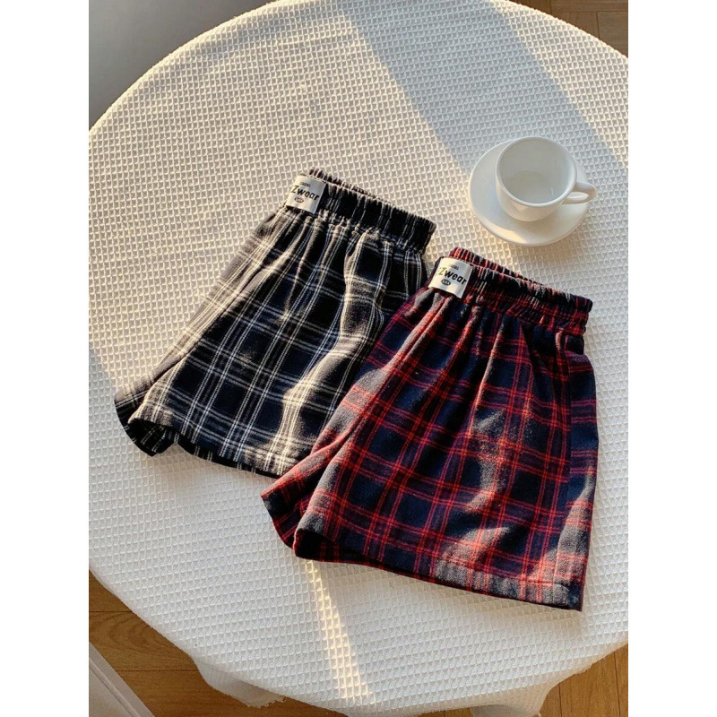 H 48280 Karirane široke šortse, cropped duljina, slobodan kroj, blago rastezljivo, CVC pamuk smjesa