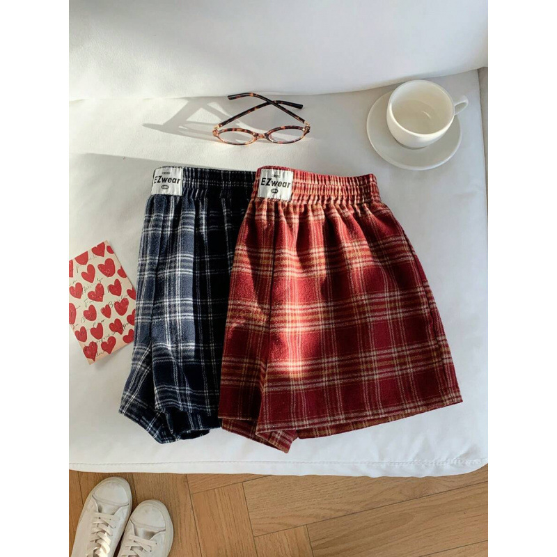 H 48280 Karirane široke šortse, cropped duljina, slobodan kroj, blago rastezljivo, CVC pamuk smjesa