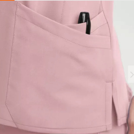 Set scrubs s V- výstrihom (vršok + nohavice), unisex, vlhkosť odvádzajúci materiál z polyestera-spandex 72/7, určené pre nemocnice/kliniky