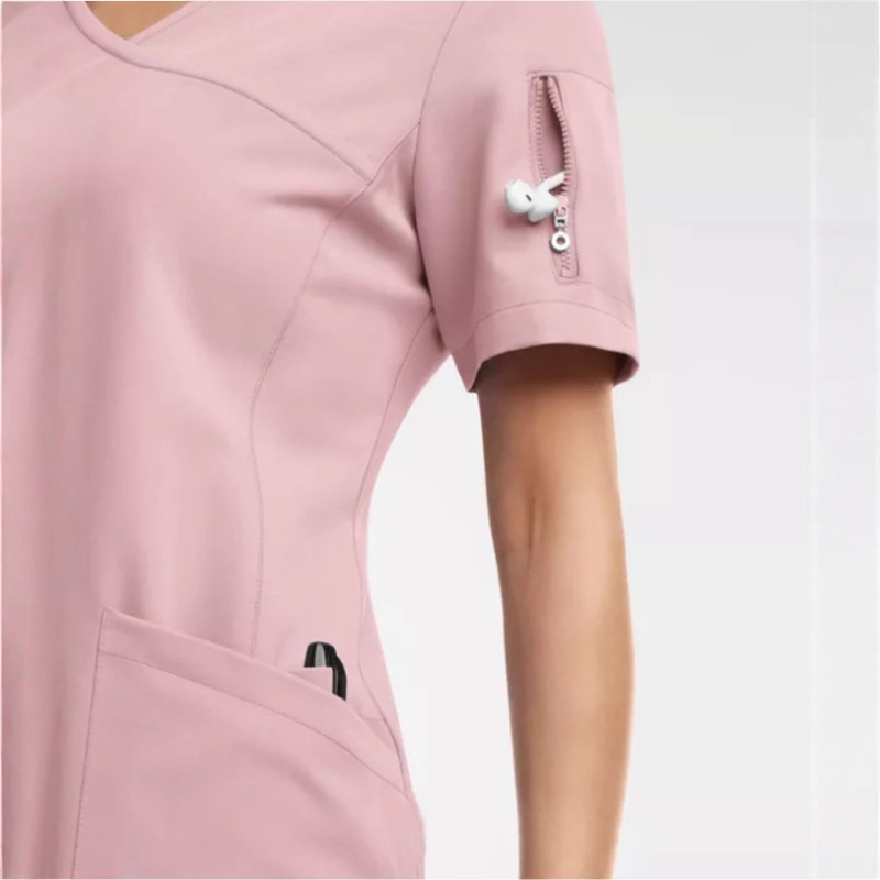 Set scrubs s V- výstrihom (vršok + nohavice), unisex, vlhkosť odvádzajúci materiál z polyestera-spandex 72/7, určené pre nemocnice/kliniky