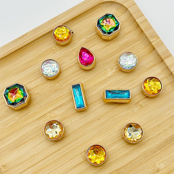 Αξεσουάρ παπουτσιών με λουλούδι από Rhinestones, κατάλληλο για σανδάλια και παντόφλες, Μοντέλο Ay0201 σετ με πολύχρωμα διαμάντια, Υλικό ακρυλικό/PP/ABS, Αποσπώμενα κρύσταλλα