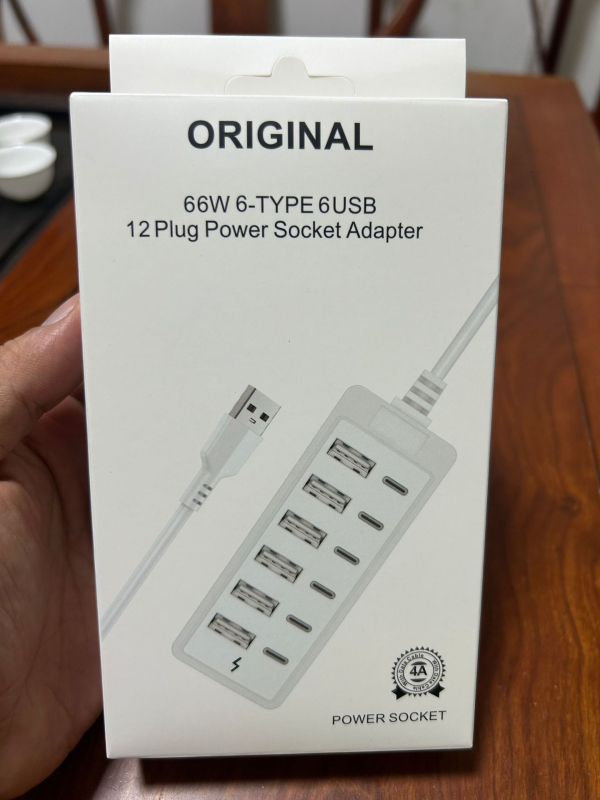 12-в-1 USB/Type-C хъб за прехвърляне на данни и зареждане