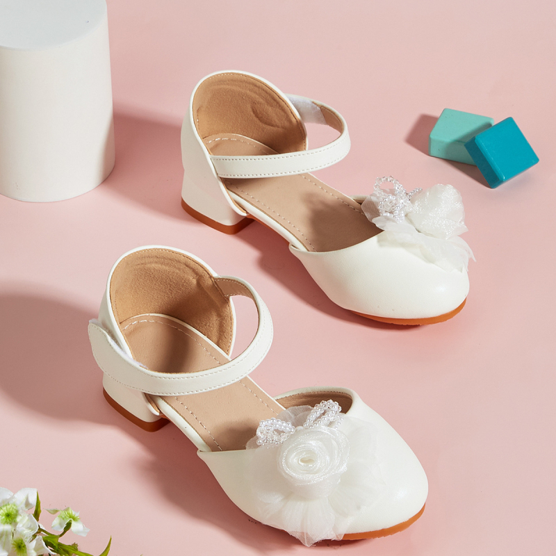 Κοριτσίστικα σανδάλια με διάτρητο σχέδιο σε στιλ πριγκίπισσας, με Velcro, επάνω μέρος από μικροΐνες δέρμα, σόλα από καουτσούκ, για ηλικίες 7–12 ετών