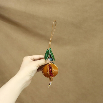 Χειροποίητη κρεμαστή διακόσμηση τσάντας με σχήμα ροδιού – Arw852, τεχνητό δέρμα, Ημιχειροποίητο