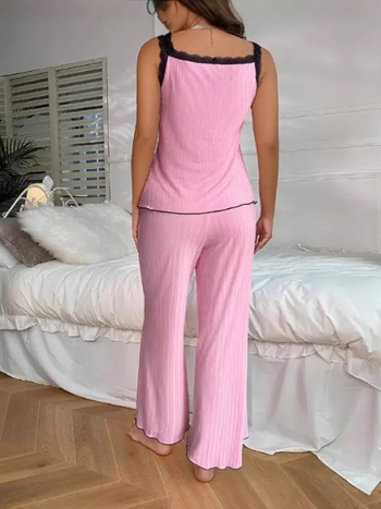 Σετ δύο τεμαχίων γυναικείου παντελόνι: Τοπ Camisole με U-λαιμό και δαντελένιες τιράντες, χωρίς μανίκια, μακριά παντελόνια, πολυεστέρας, μη τσαλακώνεται, φθινόπωρο 2025