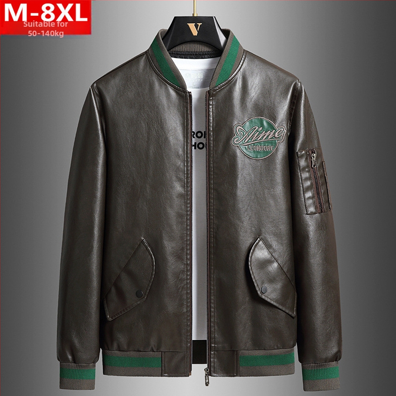 PU ādas jaka ar stāvošu apkakli, rāvējslēdzējs, kabatas ar vāciņiem, poliesteru odere, brīvs piegriezums, pavasaris–rudens