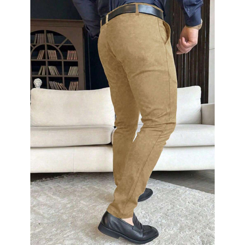 Pantaloni casual pentru bărbați, uni, cu buzunare; croială dreaptă; închidere cu trei rânduri de nasturi; țesătură din amestec de fibre chimice cu fibre de acetat; croi mulat; lansare vară 2023