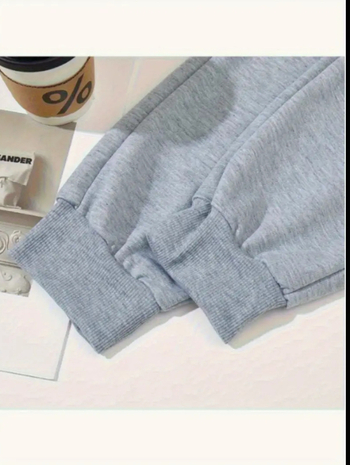 Ανδρικό σετ 3 τεμαχίων φλίς: μακριά παντελόνια με κορδόνι, μεσαία μέση, εφαρμοστό σχήμα, εκτύπωση με γράμματα