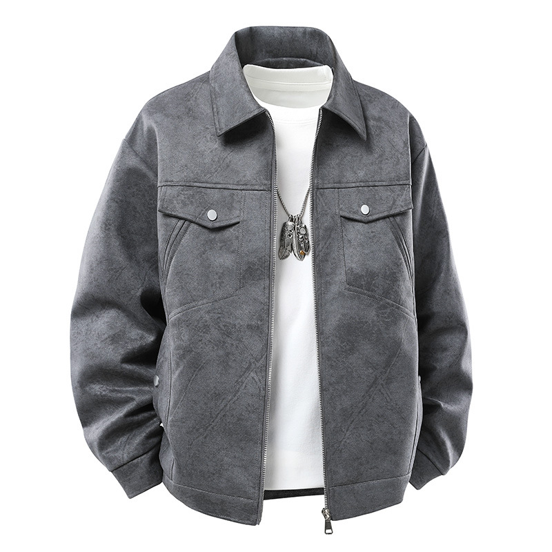 PU ādas bomber jaka ar lapela tipa kakla, rāvējslēdzējs priekšā, nolietoti gali, daudz kabatu, pieguļošs siluets, poliesteru pildījums, ziemas ikdienas ārējā apģērbs