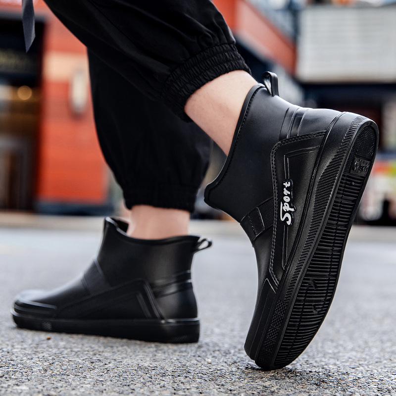 Vyriski lietaus batai su žemu vamzdiu, PVC viršus, plastikinė padanga, apvali pirštas