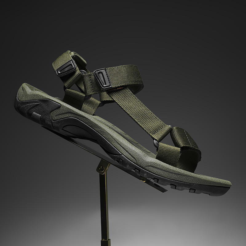 Vyriniai tinkliniai sandalai - atviras pirštas, raišteliai, neslydinti gumos padas