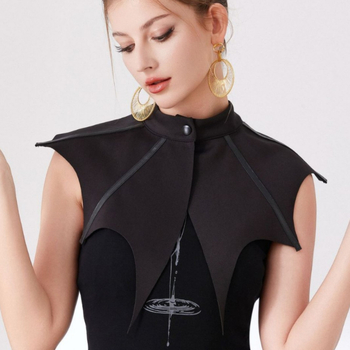 Χάλογουιν πελέρνα με σχέδιο νυχτερίδας και ψεύτικο γιακά, ρυθμιζόμενες μανσέτες; Μοτίβο: νυχτερίδα; Περίμετρος γιακά: 38 cm; Υλικό: πολυεστέρας; Επένδυση: πολυεστέρας; Στυλ: Ευρωπαϊκό-Αμερικανικό