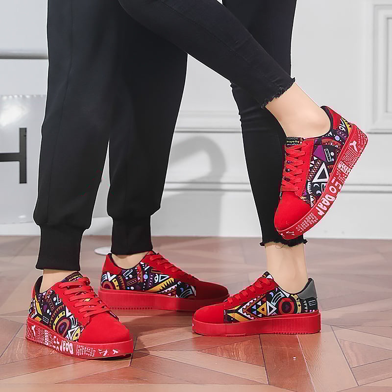 Αθλητικά παπούτσια από καμβά, με χαμηλό ύψος, στρογγυλή μύτη, κορδόνια, σόλα από καουκού χυτευμένη