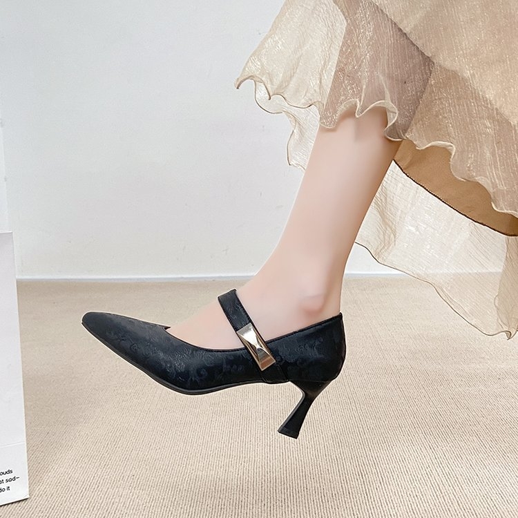 Ženske Mary Jane cipele s oštrim vrhom, visina potpetice 6–8 cm, gornji materijal Super fiber, potplat od gume