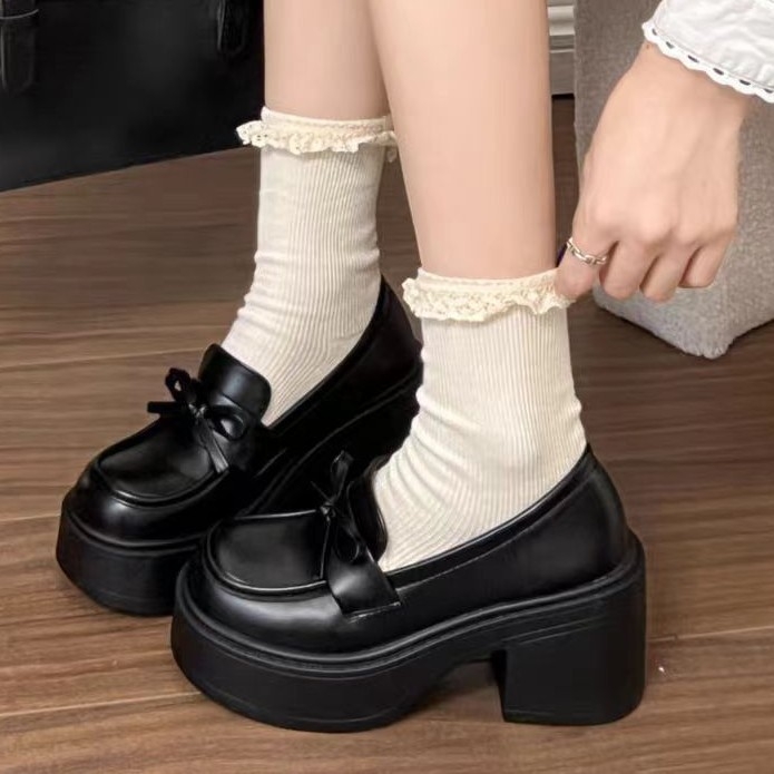 Mary Jane cipők PU felsőrésszel, gömbölyű orr, 6–8 cm vastag sarok, slip-on