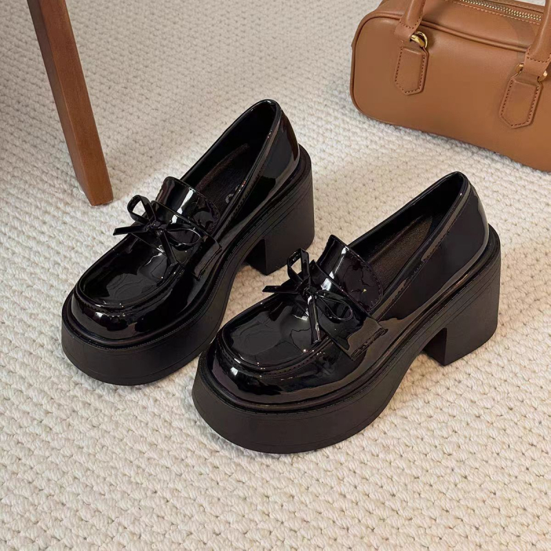 Mary Jane cipők PU felsőrésszel, gömbölyű orr, 6–8 cm vastag sarok, slip-on