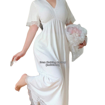 Σετ πιτζάμες γυναικών από μιλκ σιλκ – Ευρωπαϊκό και Αμερικανικό στυλ, δύο τεμάχια: τοπ χωρίς μανίκια με στρογγυλή λαιμόκοψη + κοντές παντελόνες, γλυκό φλοράλ μοτίβο