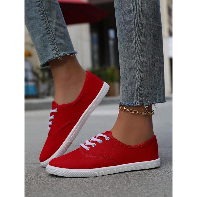 Ženske mules s gornjim dijelom od rafije, vunena podstava, okrugli nos, prugasti uzorak