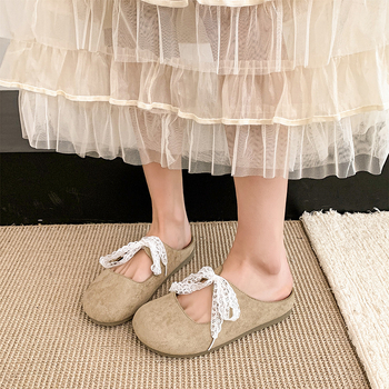 Γυναικείες παντόφλες με δαντελένιο φιόγκο και κλειστό μπροστινό μέρος – Κορεατικό στυλ; Πλέγμα επάνω μέρος; Επένδυση από συνθετικό δέρμα; Σόλα από καουτσούκ; Επίπεδη φτέρνα