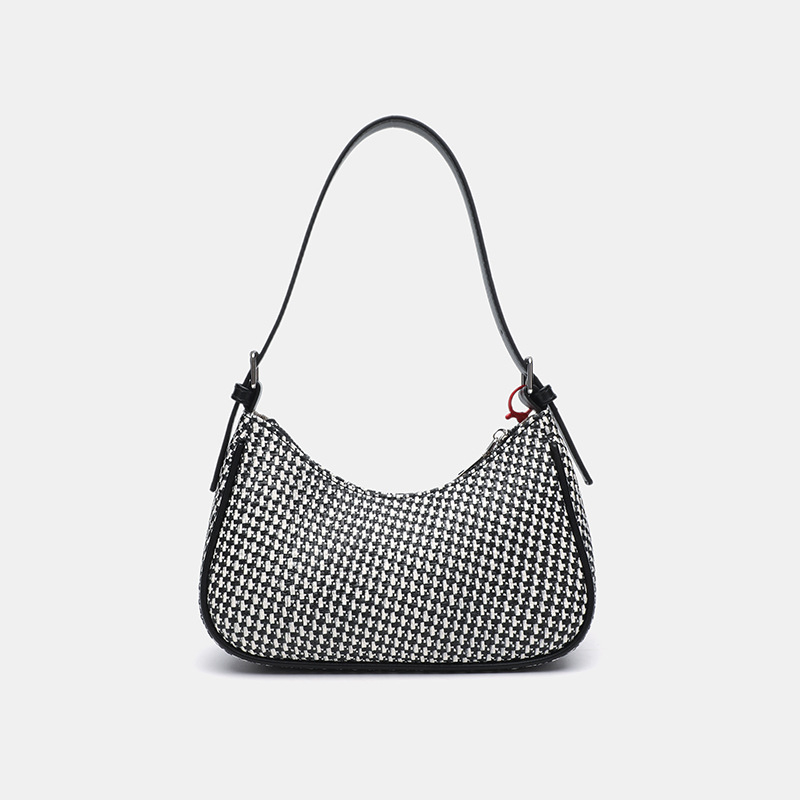 Platnena crossbody torba, horizontalni kvadratni oblik, zatvaranje na zip, podstava od poliester, unutarnji džepovi: zip džep, džep za telefon, džep za ID