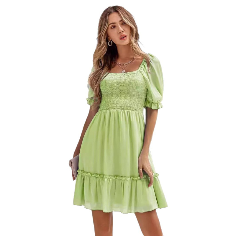 Rochie cu stil de pulover, mâneci lungi, talie înaltă, fustă cu volane, guler cu croială înaltă