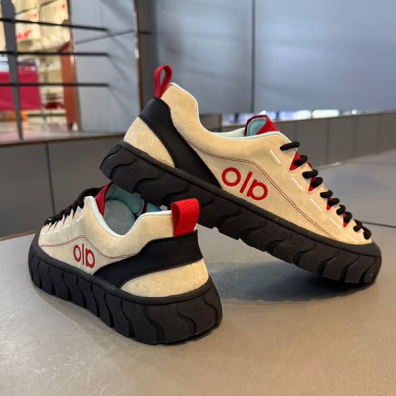 Ανδρικά skate shoes – Παχιά σόλα, χαμηλός άνω, επένδυση με ψεύτικη γούνα, κορδόνια, ρετρό casual (Άνω: EVA; Σόλα: PVC; Ύψος φτέρνας: 1–3 cm; Εσωτερικό: γούνα κουνελιού; Κλείσιμο: κορδόνια)