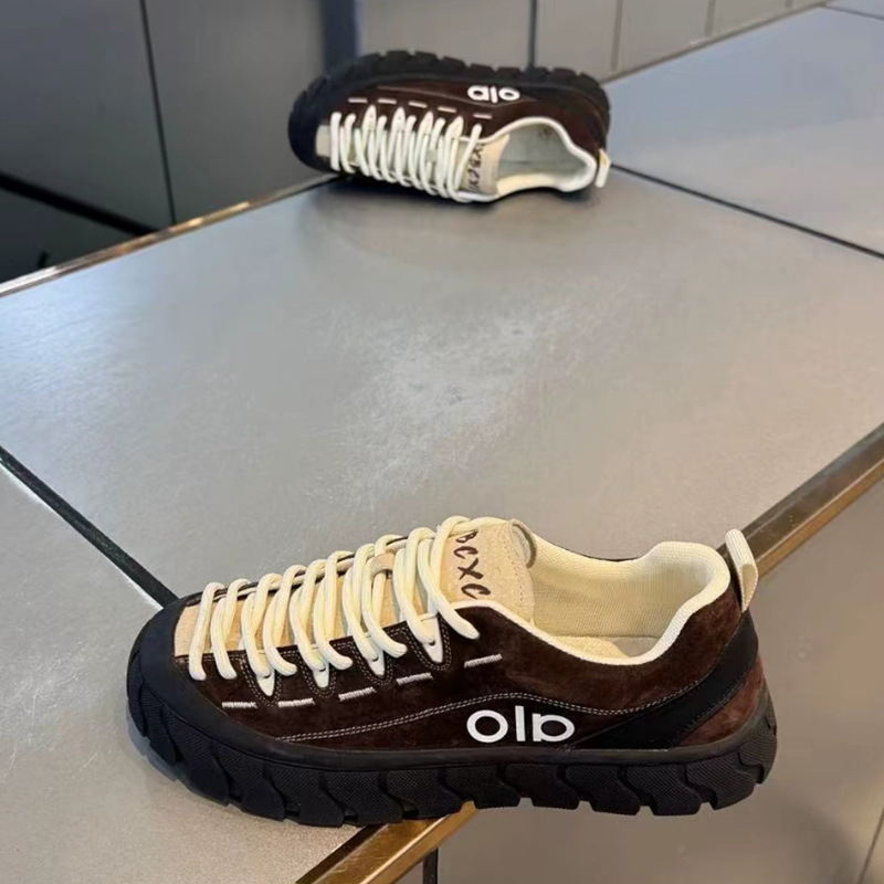 Muške skate tenisice – debeli potplat, niski gornji dio, unutrašnjost od kunić krzna, vezanje šnurlama, retro casual (Gornji materijal: EVA; Potplat: PVC; Visina pete: 1–3 cm; Unutrašnjost: kunić krzno; Zatvaranje: vezanje)