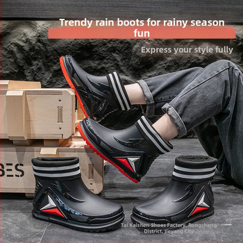 Γαλότσες βροχής για ενήλικες – PVC άνω μέρος, μεσαίο ύψος σωλήνα, στρογγυλή μύτη, 3-5 εκ μεσαίο τακούνι, αδιάβροχα, φθινόπωρο–χειμώνας