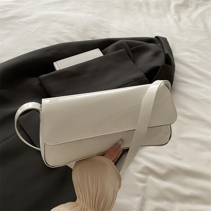 PU crossbody torba, ulični stil, vodoravni kvadratni oblik, otvor s preklopom, džep za telefon, podstava od poliestera, jedan remen, ljeto 2025