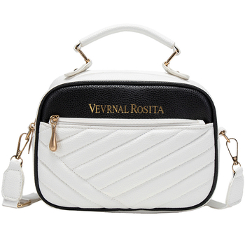 Козметична чанта – урбанистичен минималистичен стил, PU кожа, правоъгълна форма, закопчаване с цип, подплата полиестер, вътрешни джобове: скрит джоб с цип, джоб за телефон, джоб за документи, отделение с цип и джоб за камера