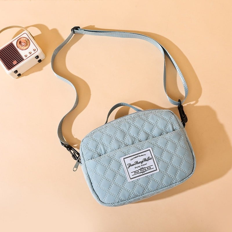 Oxford anyagú crossbody táska rombusz varrással, városi egyszerű stílus, vízszintes négyszögletes forma, cipzár, poliészter bélés, belső zsebek telefon és ID számára, egy vállpánt