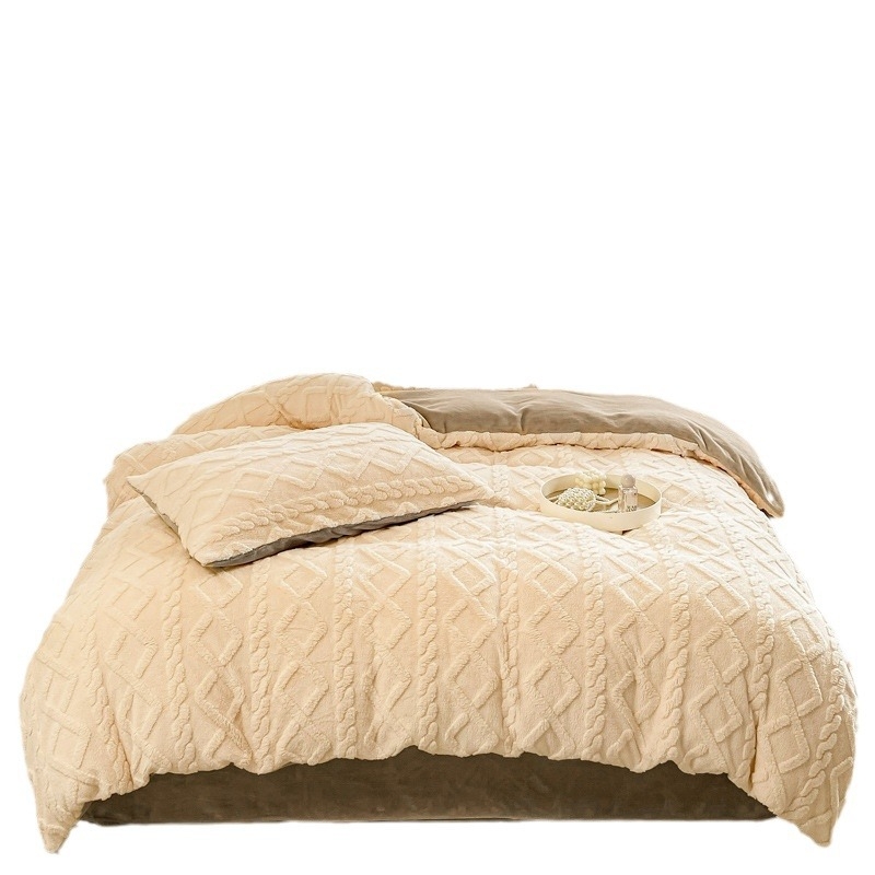 Set de pat din velur lapte, patru piese, quilted, fețe AB reversibile, stil lux lejer