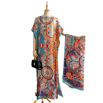 Hosszú köntösruha mesterséges selyemből, nyomtatott mintával, divatos középhosszú, dekoratív dizájn, több stílus elérhető