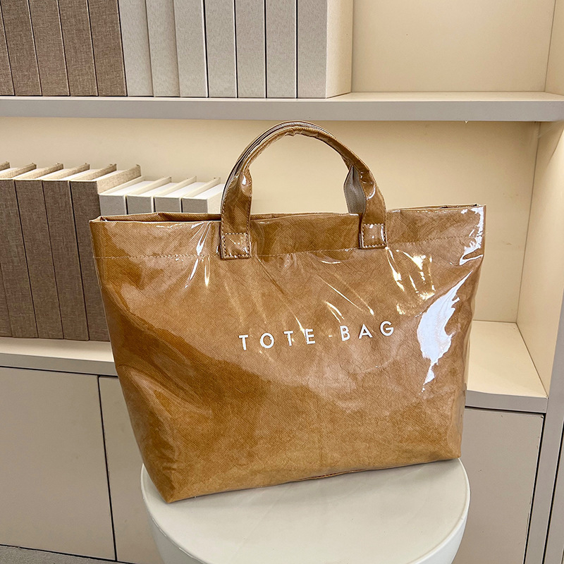 PVC tote táska, utcai divat stílus, vízszintes négyszögletes forma, cipzáras zárás, poliészter bélés
