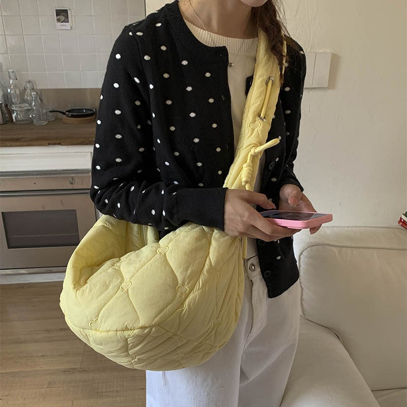 Geantă crossbody cu formă de dumpling și model diamant quilt, capacitate mare, fermoar