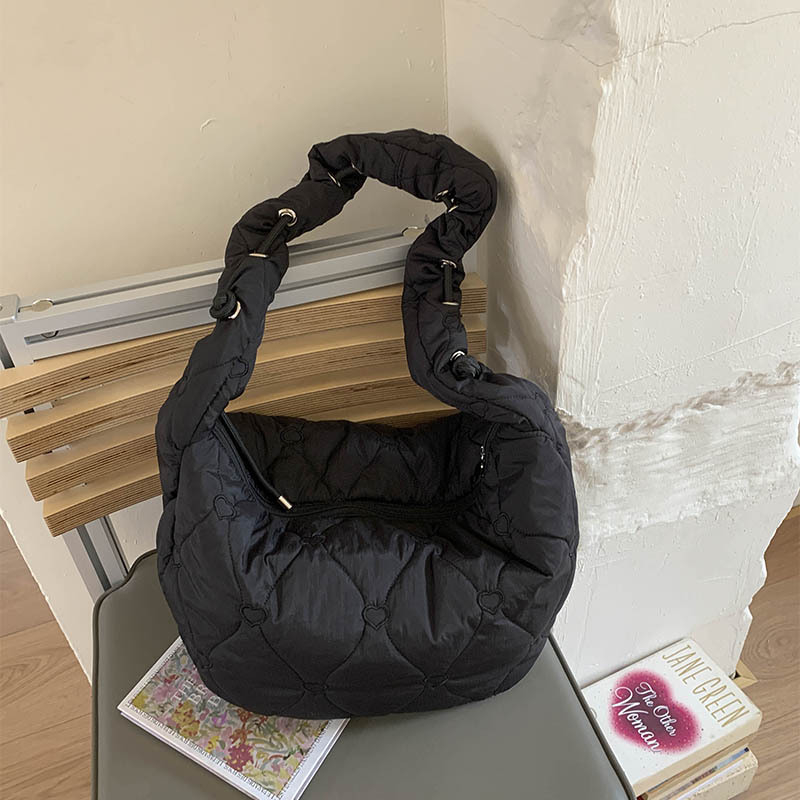 Geantă crossbody cu formă de dumpling și model diamant quilt, capacitate mare, fermoar