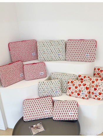 Rankinė dokumentų krepšys su gėlių raštu, kompozicinė medžiaga, nailonas pamušalas, atspari dilimui, gatvės stiliaus dizainas, tinkama nešiojamiesiems kompiuteriams ir planšetėms, su apkrovos mažinimo dizainu