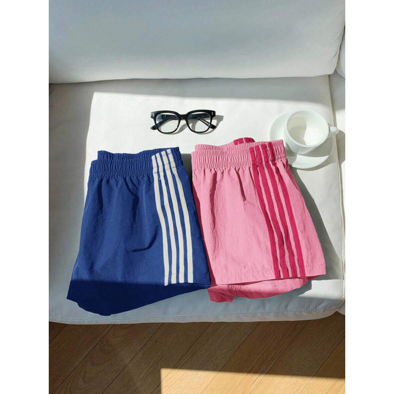 Șorturi casual pentru femei cu dungi pe lateral și talie elastică, croială lejeră (bumbac natural colorat • CVC • lungime 9/10 • elasticitate ușoară)