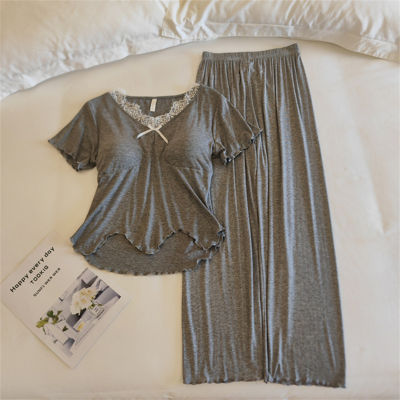 Set de pijamale din modal, trei piese, cu inserție detașabilă pentru bust, dantelă în stil zână, mâneci scurte, decolteu în V