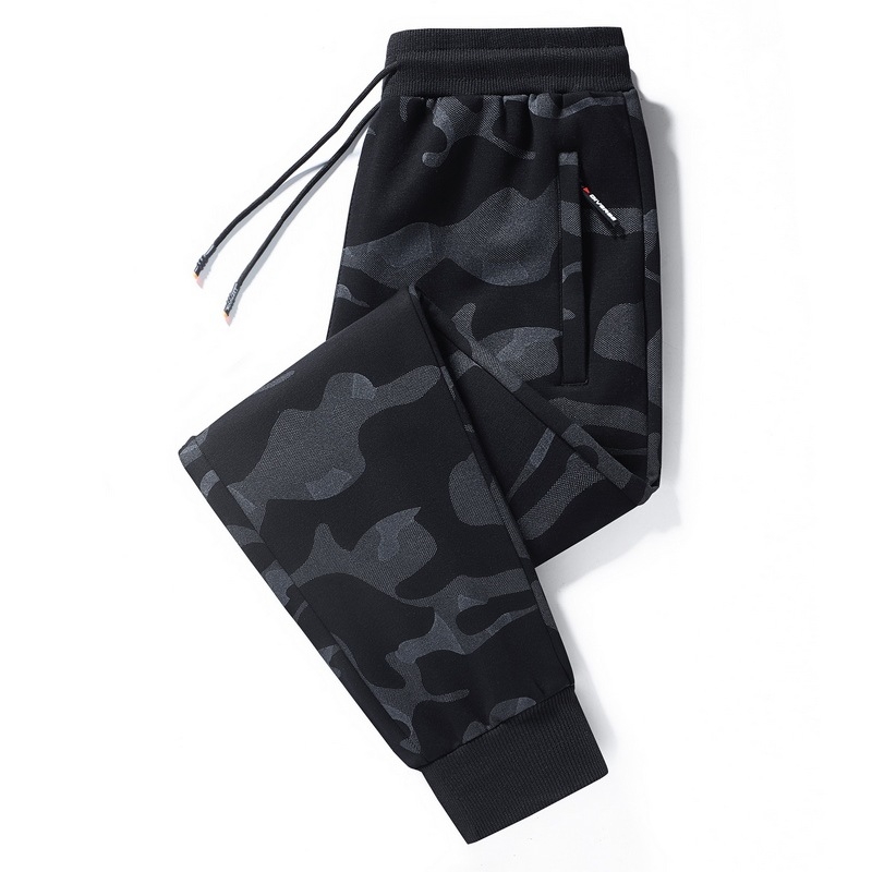 Casual hlače s kamuflažnim uzorkom, fleece podstava, široki kroj (95% pamuk, 5% spandex)