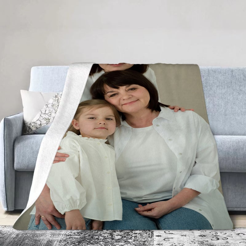 Flanel pléd geometriai mintával, testreszabható (Poliészter • súly 300–500 g • Tavasz és ősz)