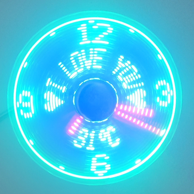 USB ventilator s vremenom u stvarnom vremenu i prikazom temperature, LED osvijetljeni zaslon s znakovima, upravljanje gumbom.