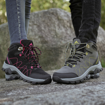 Обувки за треккинг – висока яка, противохлъзгаща гумена подметка, гумена междинна подметка, интериор: изкуствен къс пух